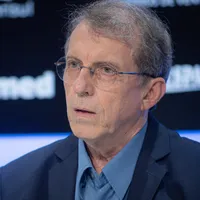 Odorico Roman negocia contratação de novo camisa 10