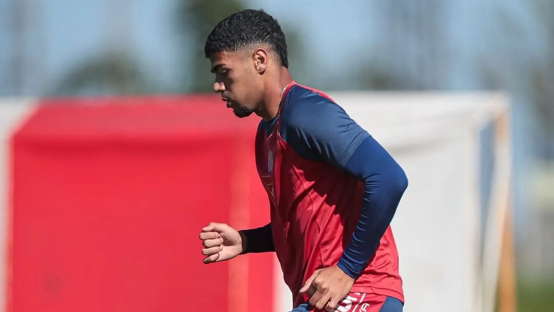 Zagueiro interessa ao Fogão - Foto: Reprodução/Instagram.