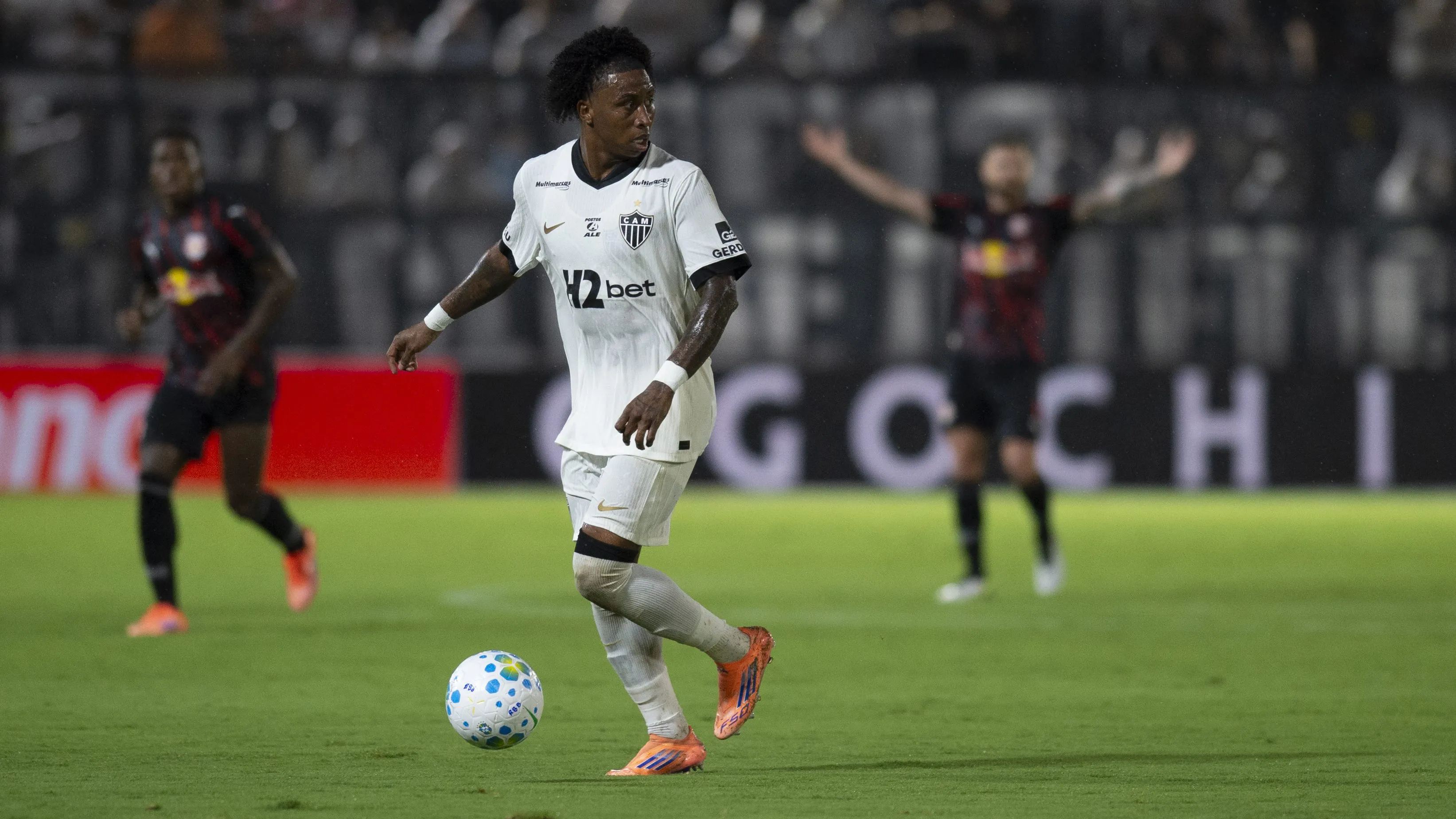 Preciado jogador do Atletico durante partida contra o Bragantino no estadio Cicero De Souza Marques pelo campeonato Brasileiro A 2026. Foto: Anderson Romao/AGIF