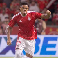 Paulinho e Victor Gabriel serão avaliados, diz Pezzolano