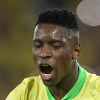 Flamengo descarta leilão e barra vinda de Luiz Henrique