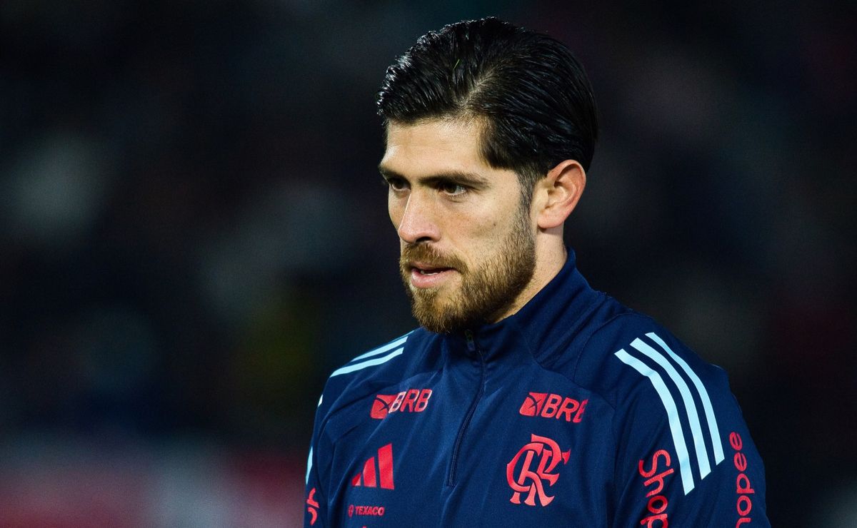 Goleiro Rossi vendido pelo Flamengo por R$ 62 milhões para a Udinese-ITA tem definição com jogo duro do CRF