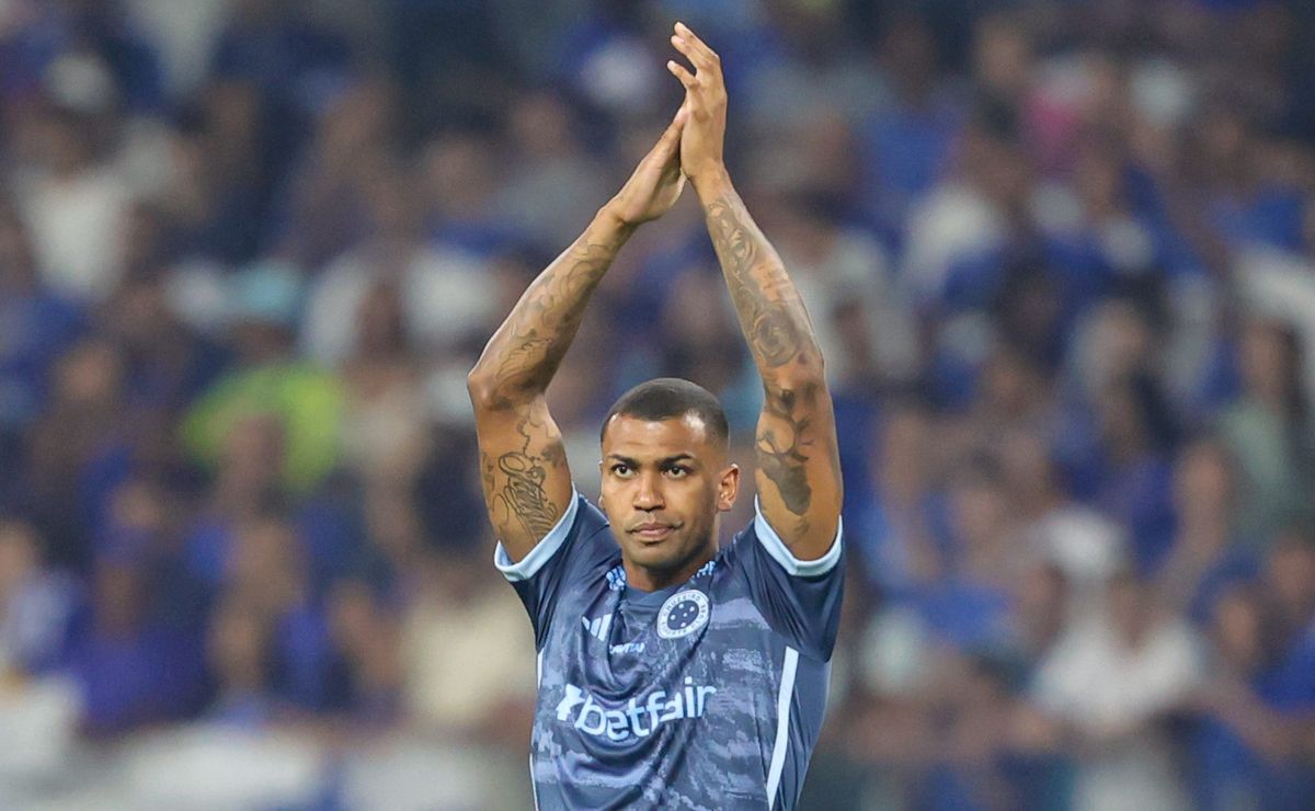 Tite decide dar oportunidade para Walace no Cruzeiro após volante acertar a permanência nos bastidores