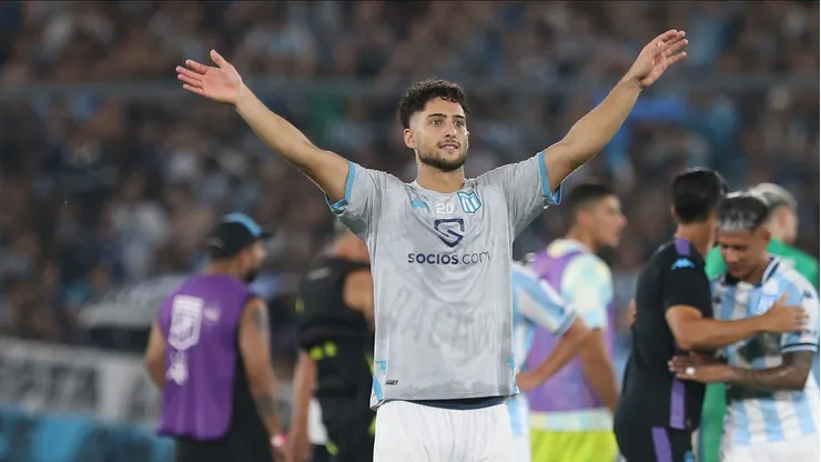 O zagueiro segue na mira do Santos. Photo by Daniel Jayo/Getty Images