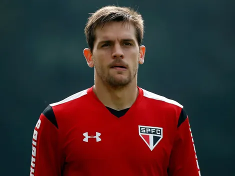 Santos procura novo zagueiro e Rafael Tolói é oferecido