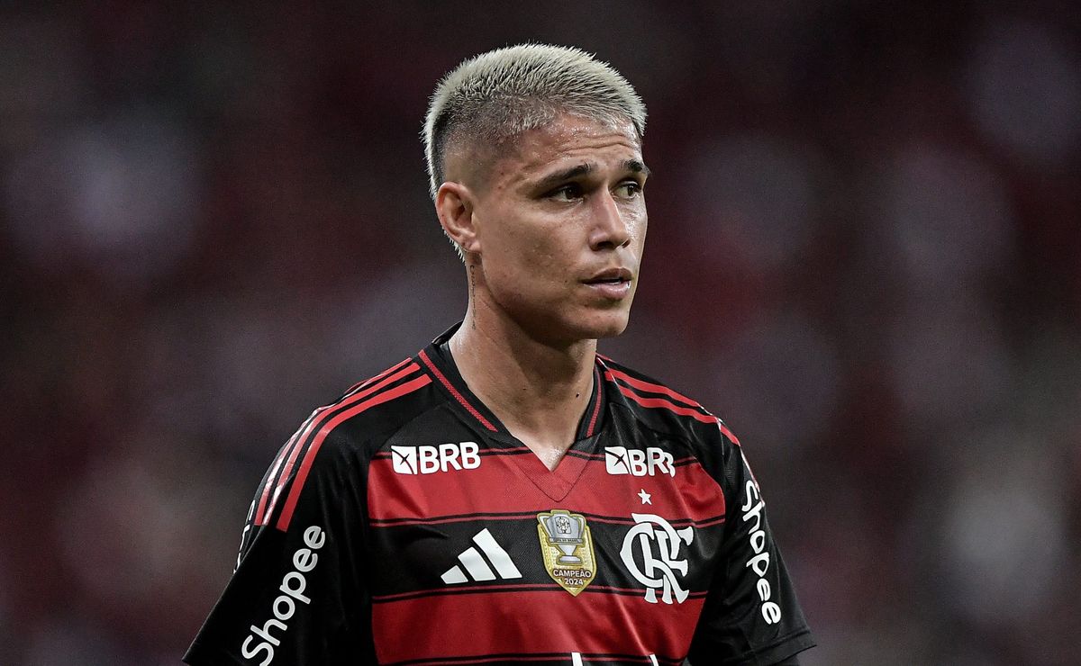 Flamengo recebe proposta por Luiz Araújo, mas recusa R$ 31 milhões do Atlético-MG pelo atleta