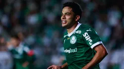 Atacante comemora gol diante do Juventude