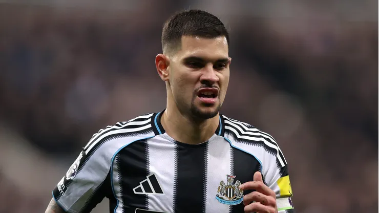 NEWCASTLE UPON TYNE, ENGLAND - FEBRUARY 07: Bruno Guimaraes of Newcastle United during the Premier League match between Newcastle United and Brentford at St James' Park on February 07, 2026 in Newcastle upon Tyne, England. (Photo by George Wood/Getty Images)