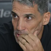 Santos analisa opções no mercado e mantém prioridade por reforço no meio-campo