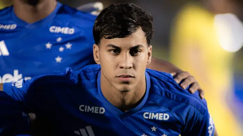 Kaio Jorge jogador do Cruzeiro durante partida contra o Mirassol no estadio Jose Maria de Campos Maia pelo campeonato Brasileiro A 2026. Foto: Vinicius Silva/AGIF