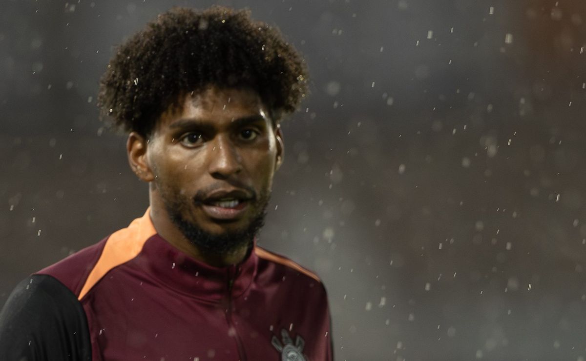 Hugo Souza pode alcançar marca histórica pelo Corinthians contra o São Bernardo