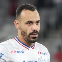 Telefonema de Vojvoda pesou na decisão de Moisés pelo Santos