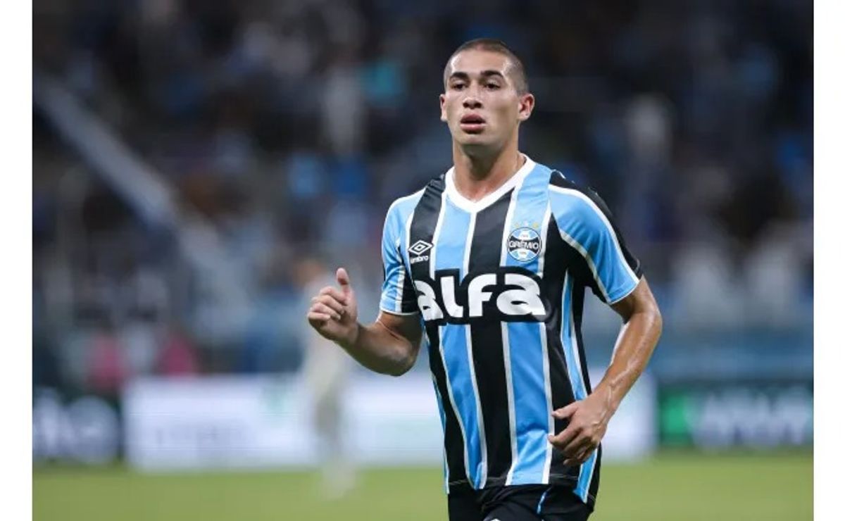 Flamengo demonstra interesse em promessa do Grêmio e lateral Pedro Gabriel está na mira rubro-negra