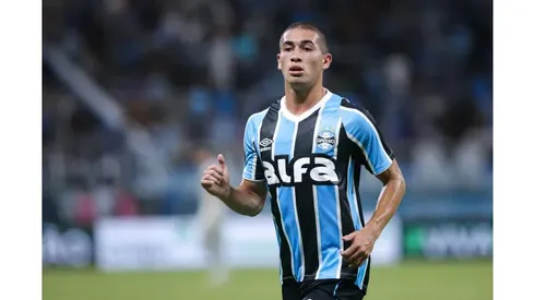 Flamengo demonstra interesse em promessa do Grêmio e lateral Pedro Gabriel está na mira rubro-negra. Foto: Maxi Franzoi/AGIF