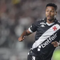 Vasco avalia rendimento de Matheus França e mantém contrato