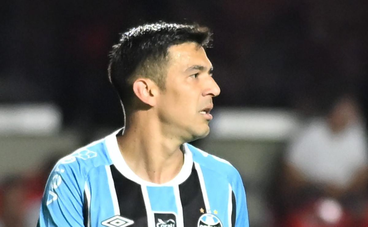 Duda Kröeff, ex-presidente do Grêmio, manda a real para Balbuena e cobra melhora de condicionamento