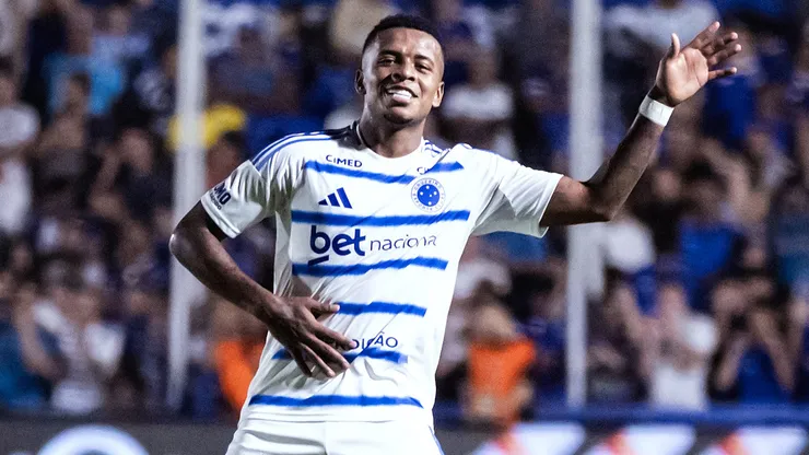 Keny Arroyo marcou para o Cruzeiro no duelo em Patos de Minas - Foto: Gustavo Aleixo/Cruzeiro