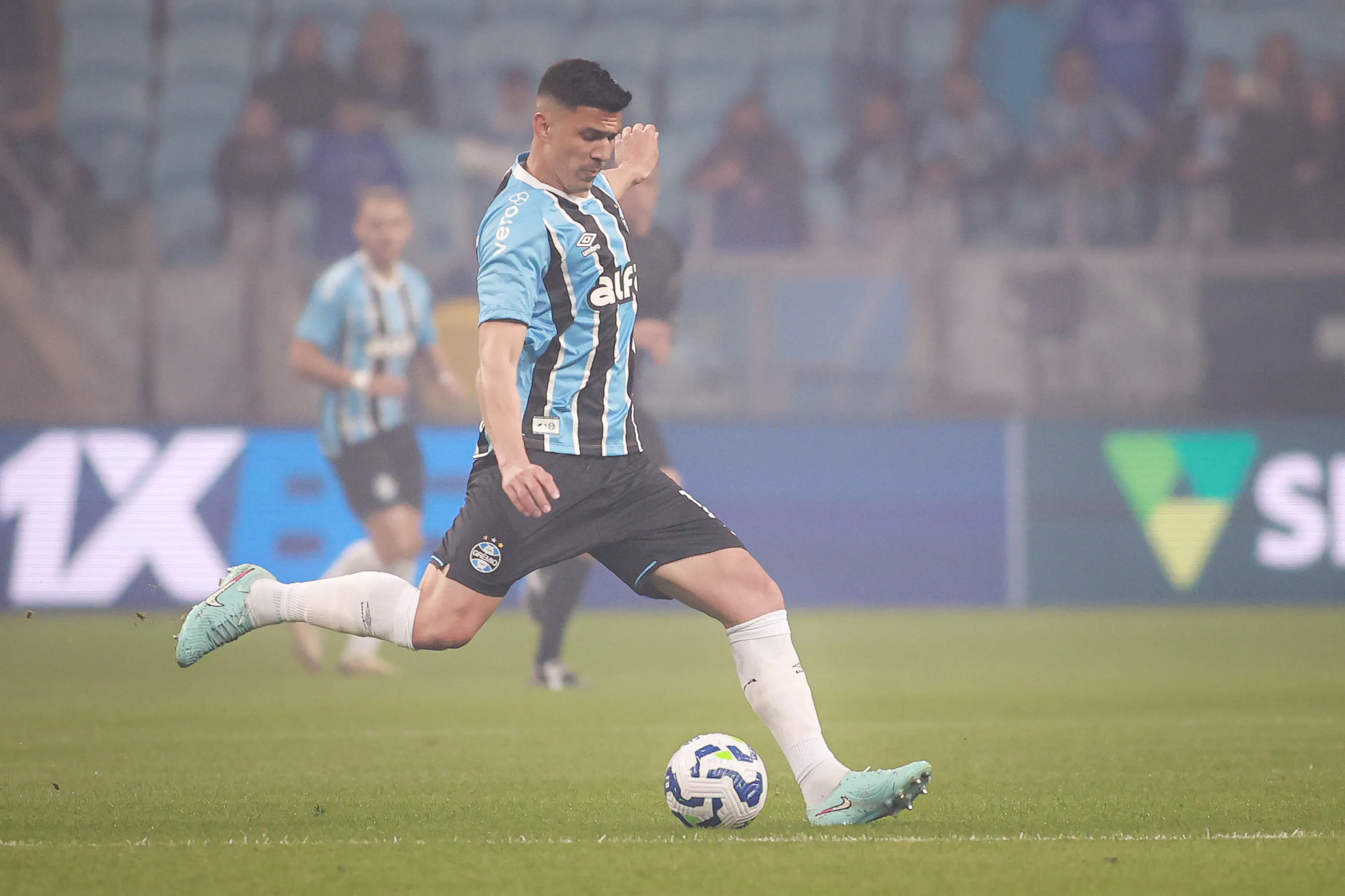 Fabian Balbuena jogador do Gremio durante partida contra o Sport no estadio Arena do Gremio pelo campeonato Brasileiro A 2025. Foto: Maxi Franzoi/AGIF
