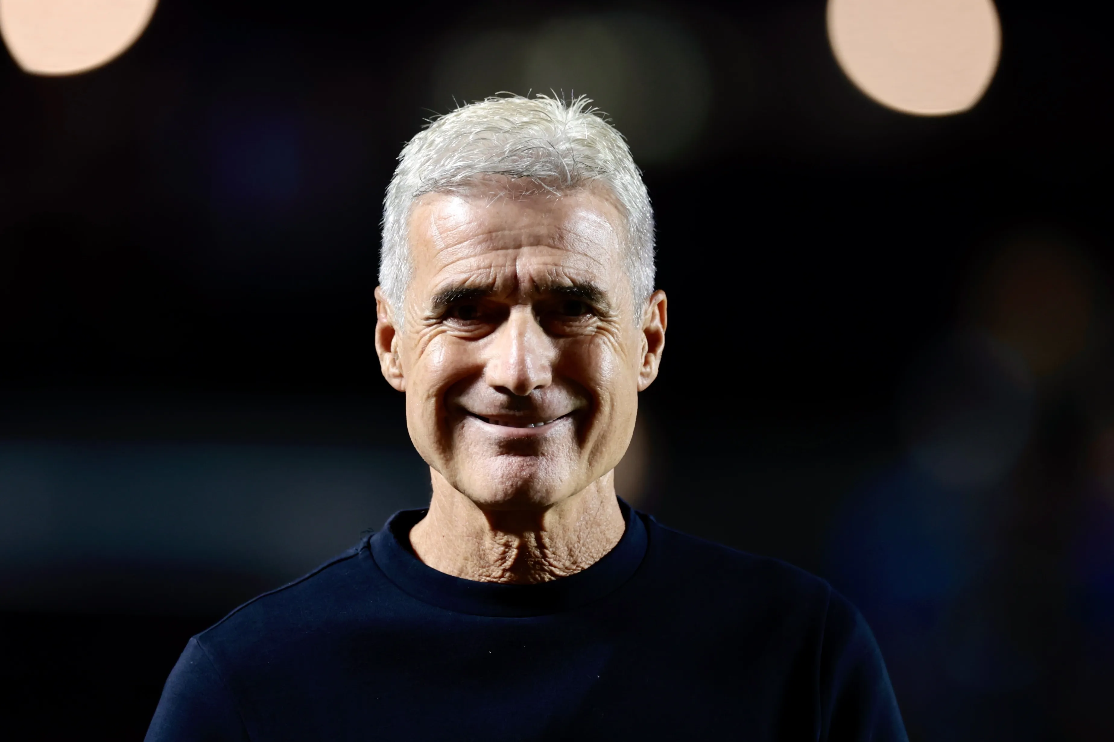 Luís Castro segue trabalhando junto à diretoria por reforços. Foto: Marcello Zambrana/AGIF