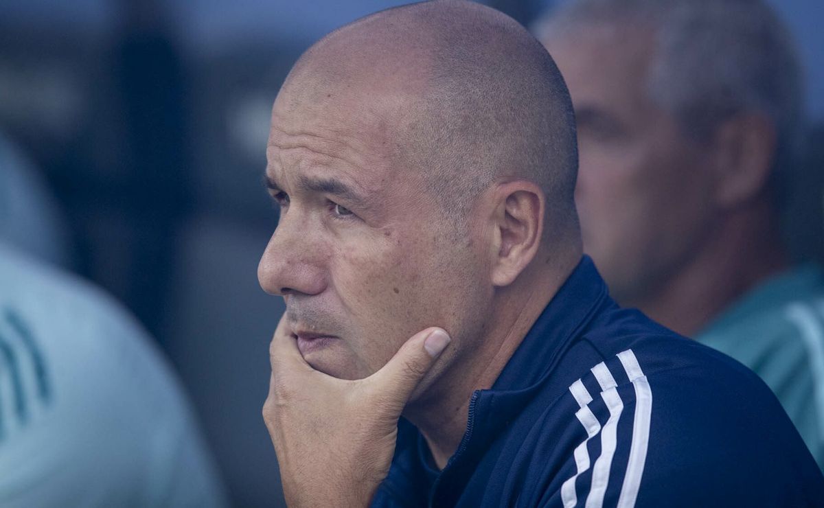 Cruzeiro pode retomar trabalho com Leonardo Jardim em meio à pressão sobre Tite, diz Samuel Venâncio