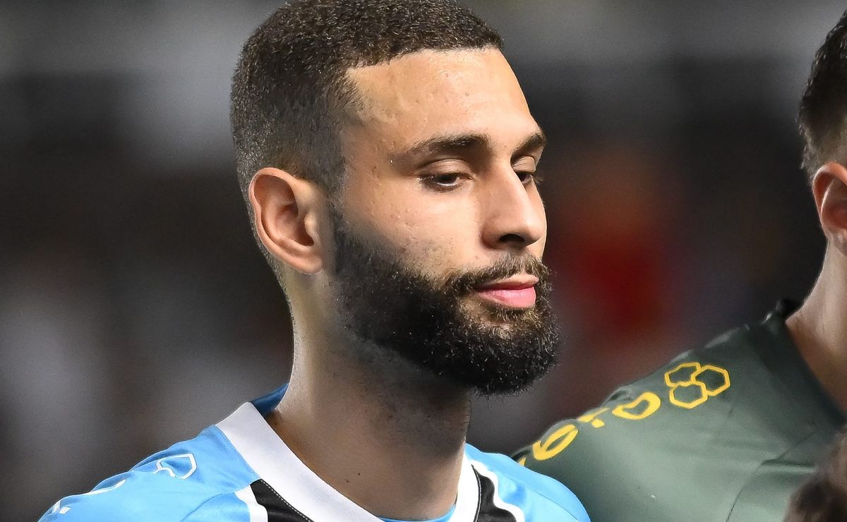 Zagueiro Wagner Leonardo é barrado em Grêmio X Juventude por Luís Castro e pode ser negociado