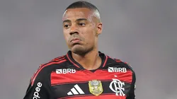 De La Cruz é vetado por conta das condições do gramado sintético do Nilton Santos