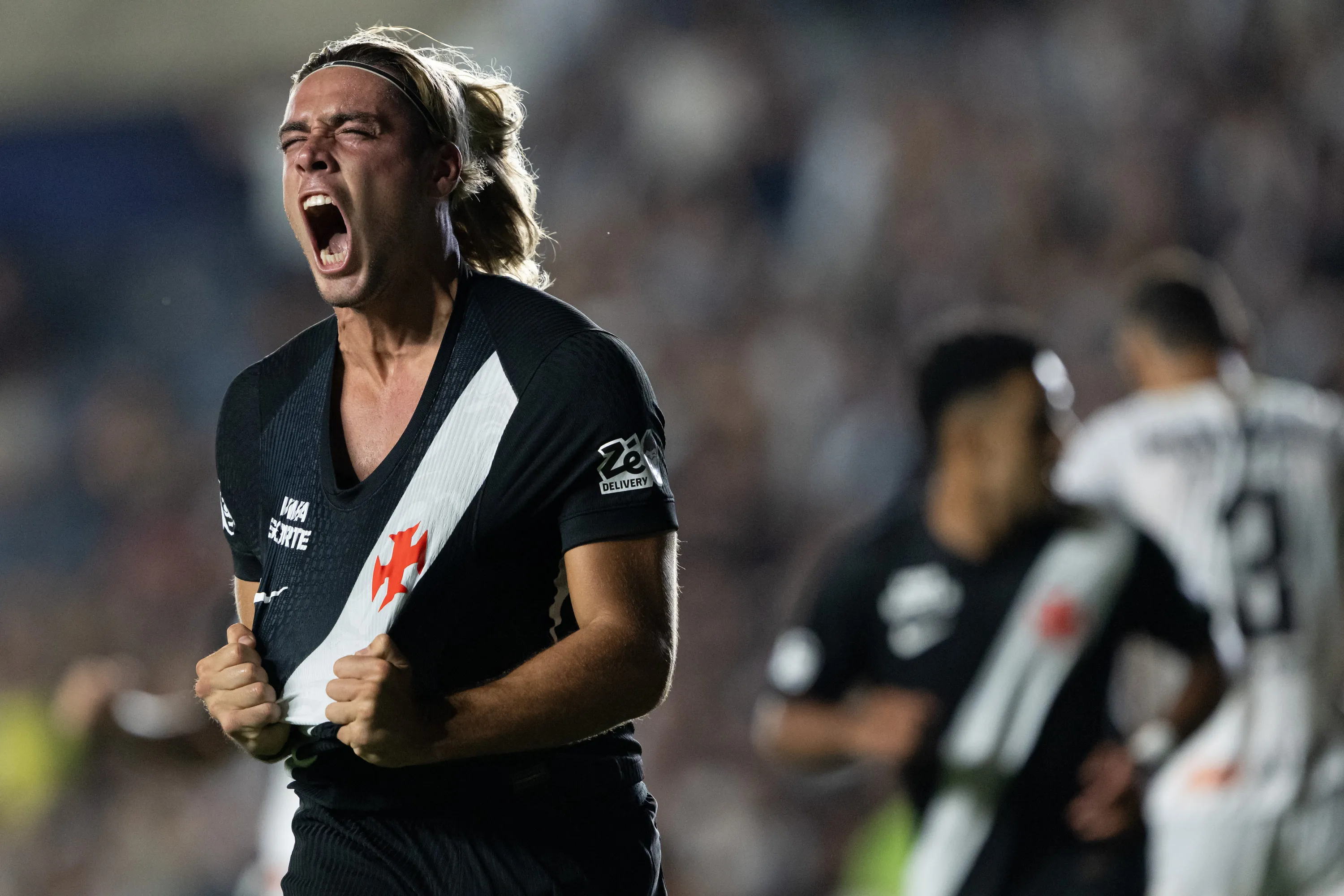 RJ – RIO DE JANEIRO – 14/02/2026 – CARIOCA 2026, VASCO X VOLTA REDONDA – Spinelli jogador do Vasco comemora seu gol durante partida contra o Volta Redonda no estadio Sao Januario pelo campeonato Carioca 2026. Foto: Jorge Rodrigues/AGIF