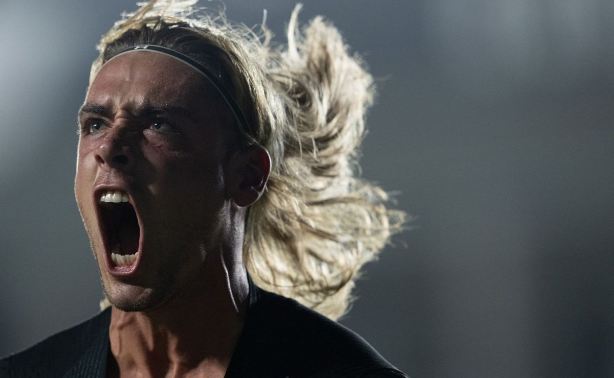 Spinelli marca pela primeira vez, emociona São Januário e ganha noite de apresentação no Vasco