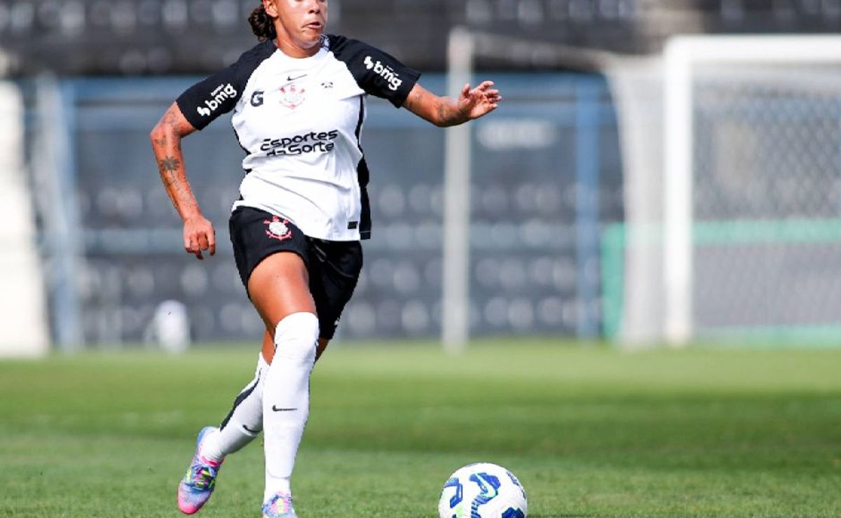 Meia do Corinthians marca na estreia e entra no ranking de artilheiras em 2026