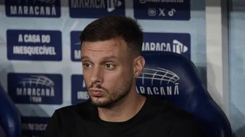 RJ – RIO DE JANEIRO – 12/02/2026 – BRASILEIRO A 2026, FLUMINENSE X BOTAFOGO – Martin Anselmi tecnico do Botafogo durante partida contra o Fluminense no estadio Maracana pelo campeonato Brasileiro A 2026. Foto: Thiago Ribeiro/AGIF