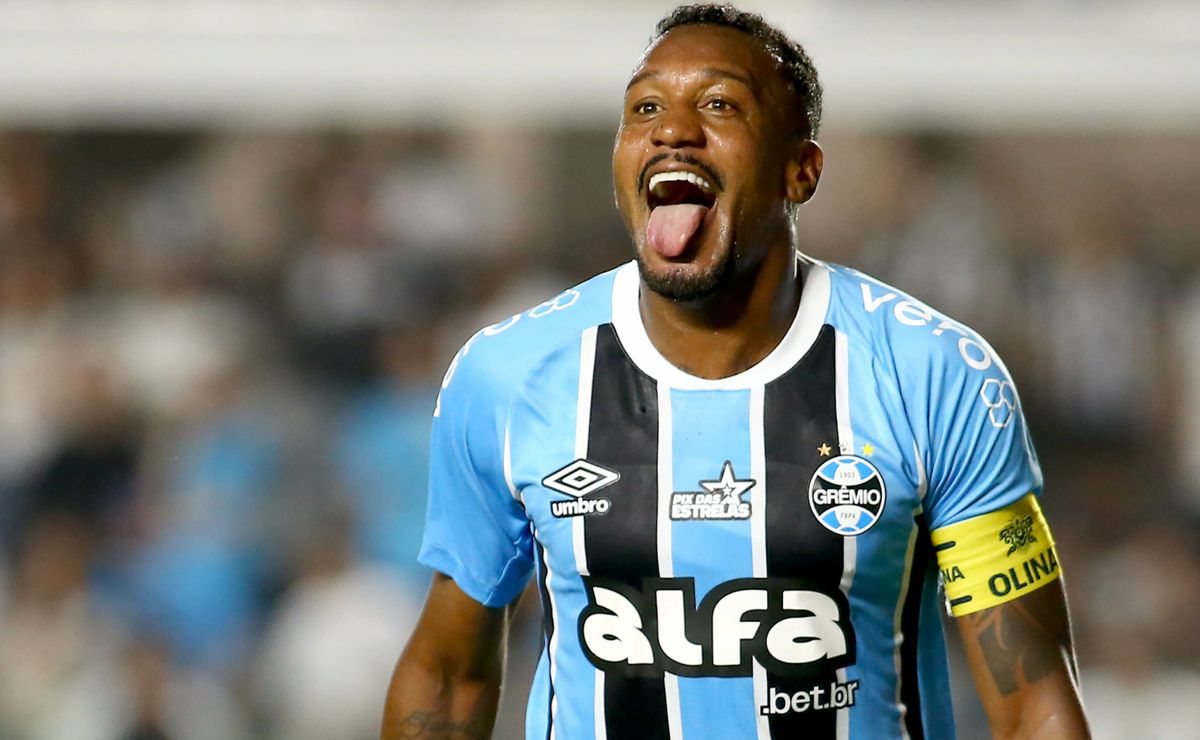 Botafogo avança no mercado da bola e se aproxima de acerto com Edenilson, do Grêmio