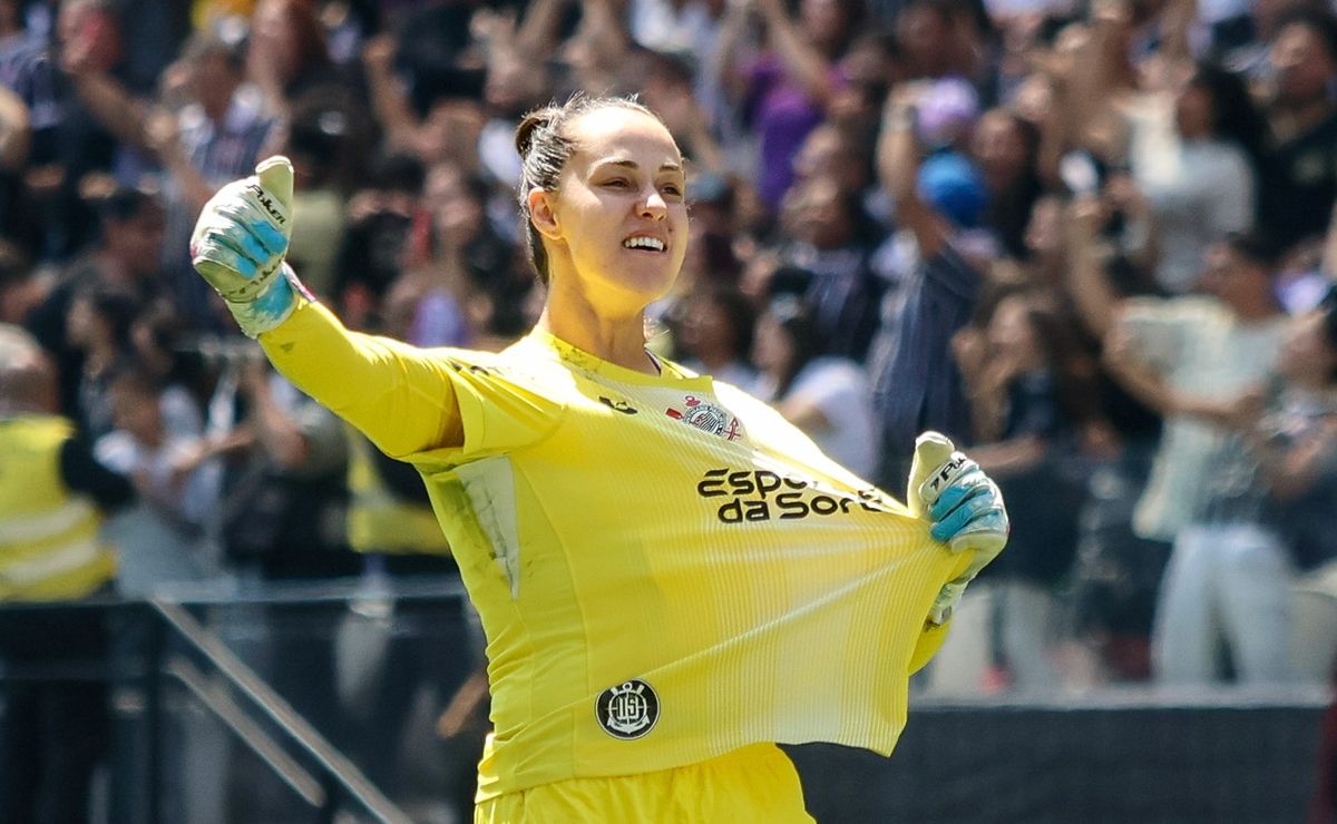 Nicole Ramos brilha contra ex-clube na estreia do Corinthians no Brasileirão Feminino