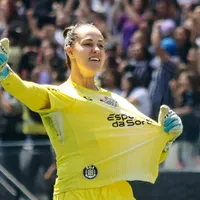 Nicole brilha contra ex-clube na estreia das Brabas