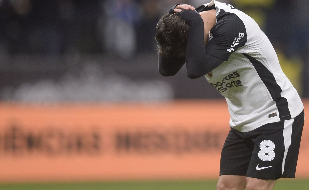 Dorival acredita em retomada de Rodrigo Garro e mantém paciência com processo