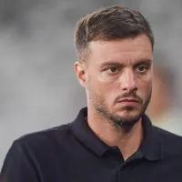 Martín Anselmi ganha reforço na zaga antes do clássico