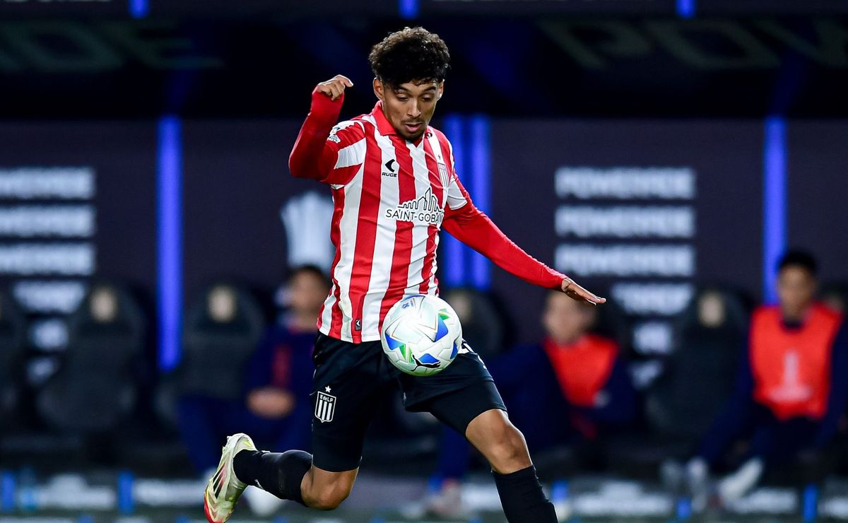 Na mira do Botafogo, Cristian Medina é relacionado para clássico e pode se despedir do Estudiantes