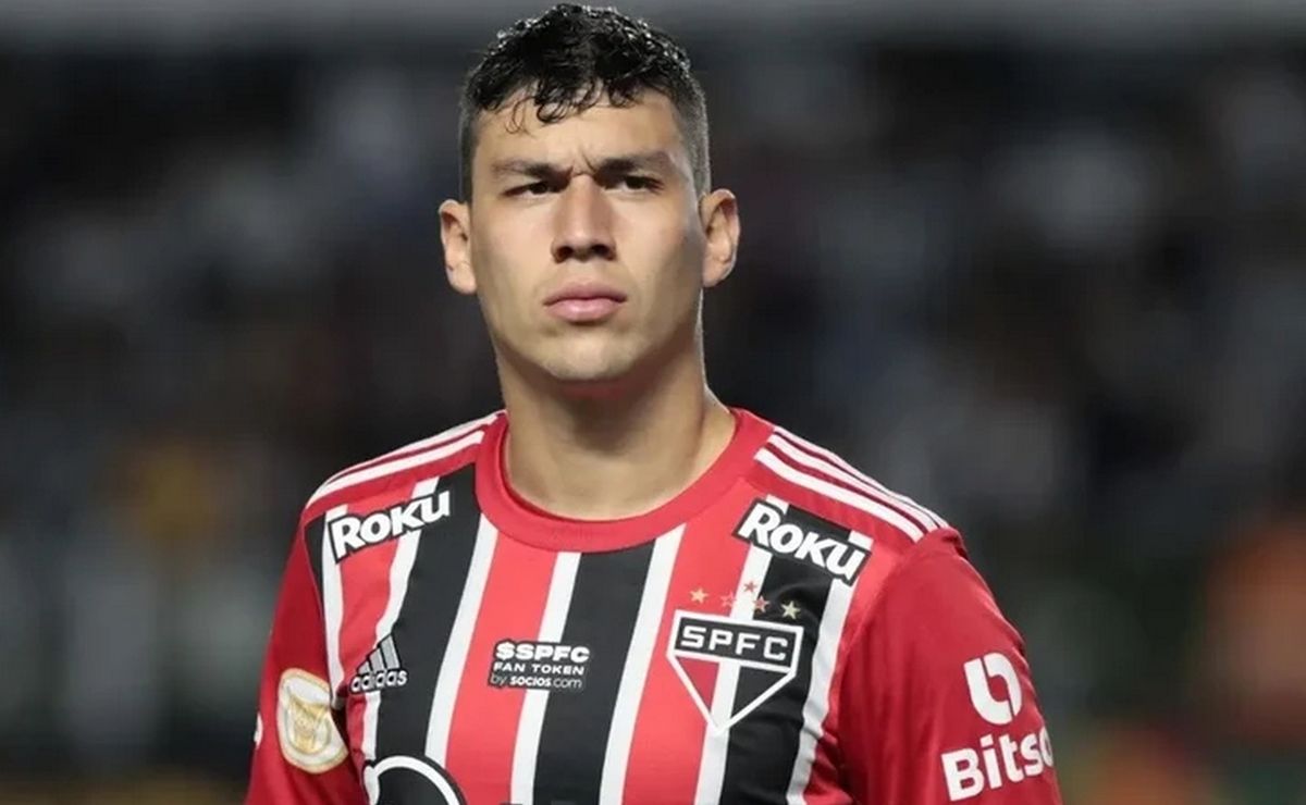 Santos se interessa por Ferraresi e Alexandre Mattos irá propor empréstimo ao São Paulo, informa site