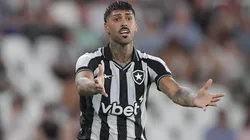 Barboza até marcou, mas Botafogo foi derrotado pelo Flamengo no Nílton Santos
