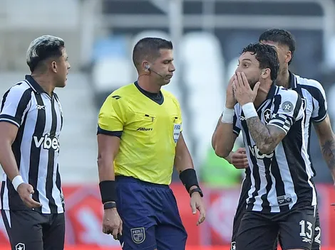 Bruno Arleu de Araújo comete erro grave em Botafogo x Flamengo