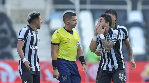 Bruno Arleu de Araújo, árbitro de Botafogo x Flamengo