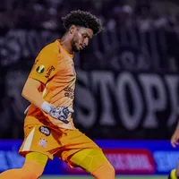 Hugo Souza se machuca em gol anulado do São Bernardo