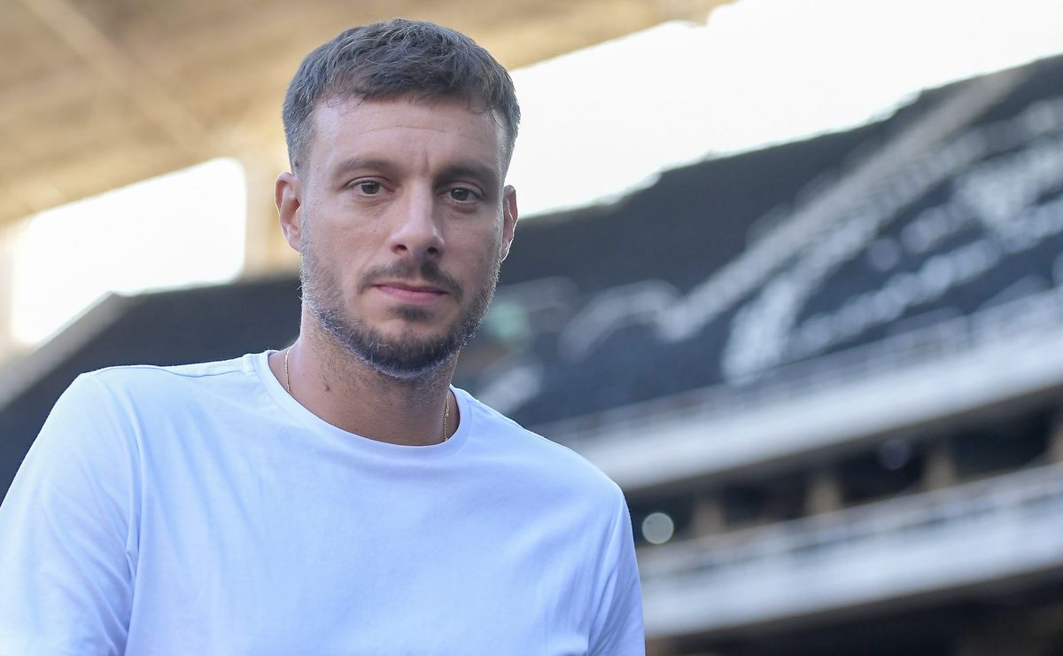 Martín Anselmi não esconde frustração com derrota em clássico: “Pedir Perdão por esses três jogos”