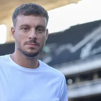 Martín Anselmi não esconde frustração com derrota em clássico