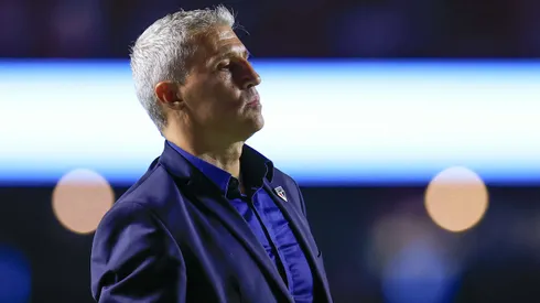 Hernan Crespo técnico do São Paulo durante partida contra o Santos no estadio Morumbi pelo campeonato Paulista 2026.