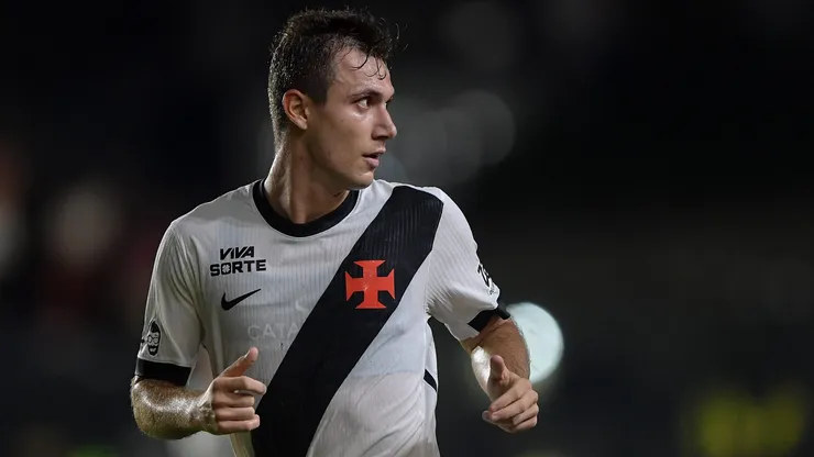 RJ - RIO DE JANEIRO - 02/02/2026 - CARIOCA 2026, MADUREIRA X VASCO - Lucas Piton jogador do Vasco durante partida contra o Madureira no estadio Sao Januario pelo campeonato Carioca 2026. Foto: Thiago Ribeiro/AGIF