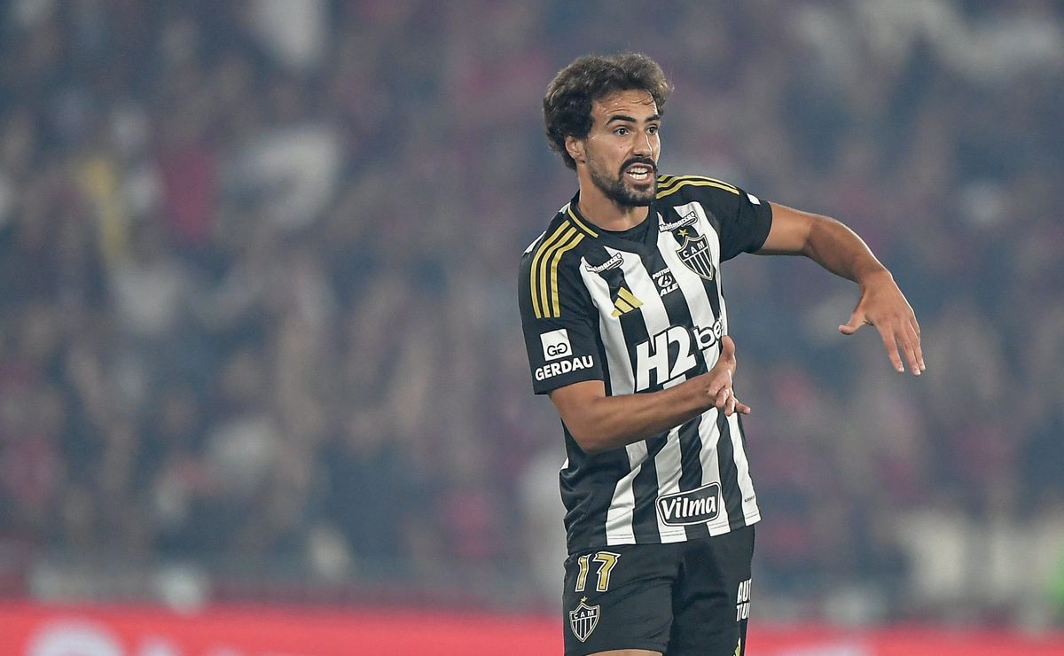 Igor Gomes escolhe entre Atlético-MG e Vasco e comunica decisão de permanecer no Galo