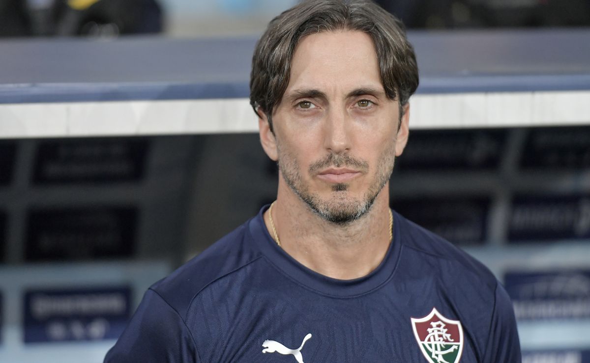 Fluminense prepara time misto contra o Bangu, e Zubeldía mantém rodízio por vaga na semifinal