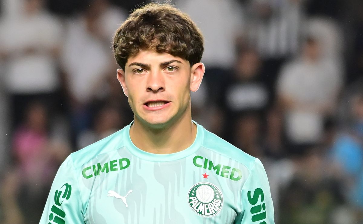 Agustín Giay recebe contatos para sair e lateral-direito do Palmeiras segue nos planos de Abel Ferreira