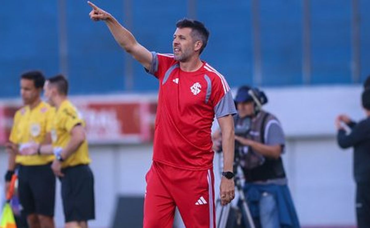 Pezzolano cita rodízio e define como será a escalação do Internacional para os próximos jogos