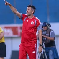 Pezzolano define como será a escalação do Internacional para os próximos jogos